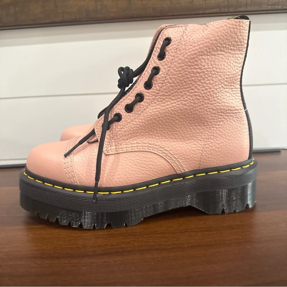 Dr Martens Womens Sinclair Boot Platform Rose Beige - Pinkish Size 8 NWOB - Picture 4 of 8